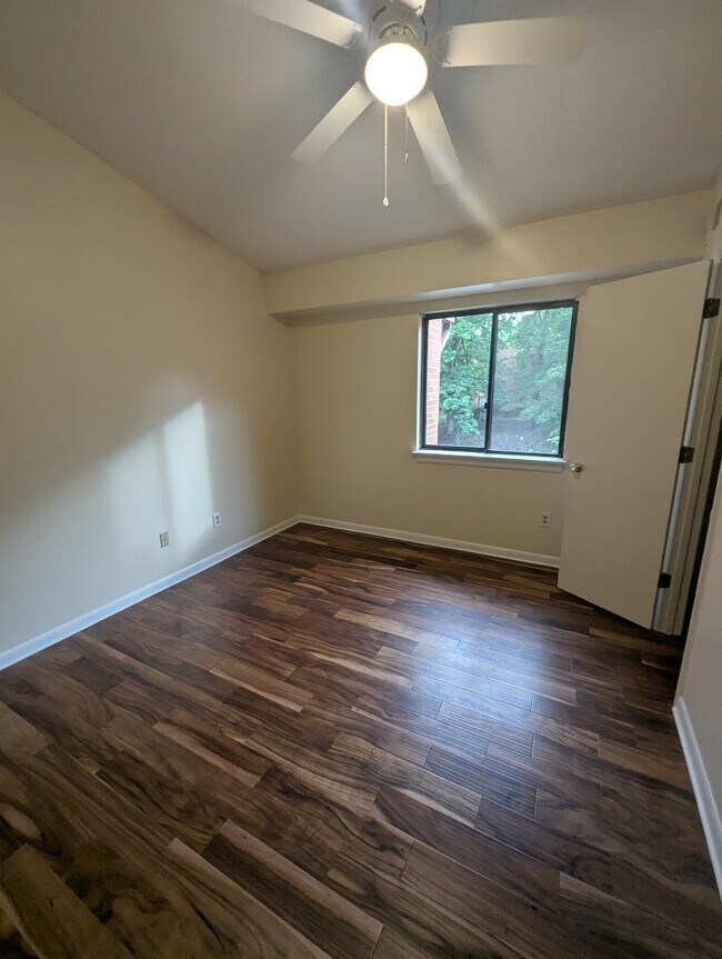Building Photo - 125 Turtle Creek Rd