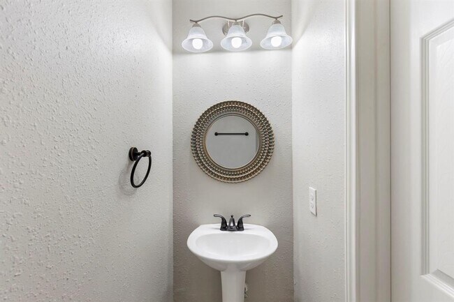 Building Photo - 79 Blue Creek Pl