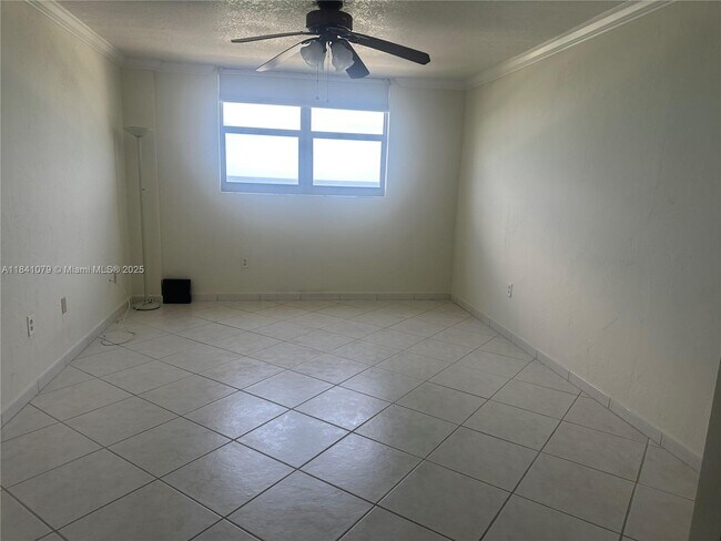 Building Photo - 9273 Collins Ave