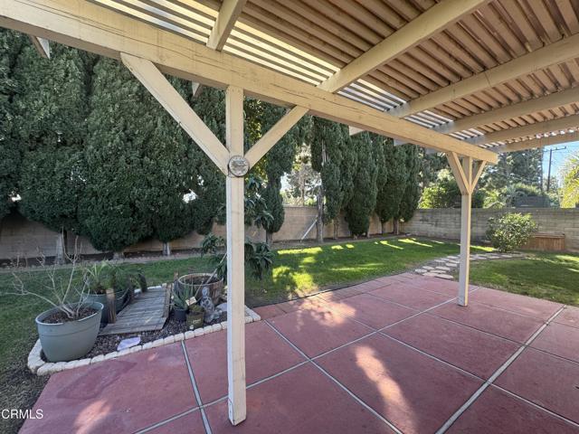 Building Photo - 1898 Regent St