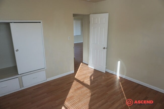 Building Photo - *MOVE IN SPECIAL:Deposit Moves You In!!*