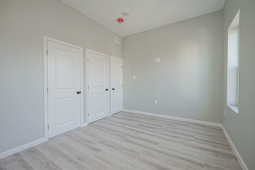 Building Photo - 1315 S 30th St