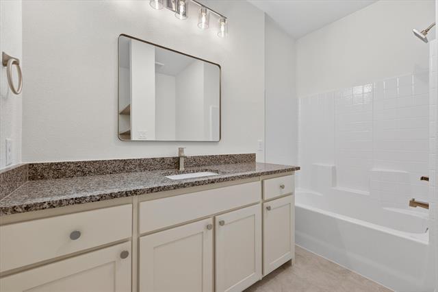 Building Photo - 502 E Kimball St