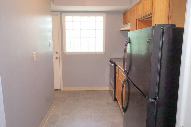 Building Photo - 417 Crawford Rd