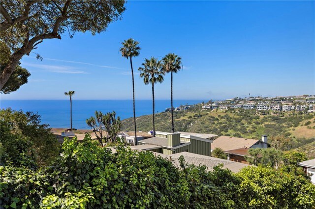 Building Photo - 2120 Temple Hills Dr