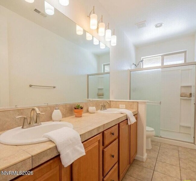 Building Photo - Beautiful 3 Bed 2 Bath in 89436 - AVAILABLE NOW!