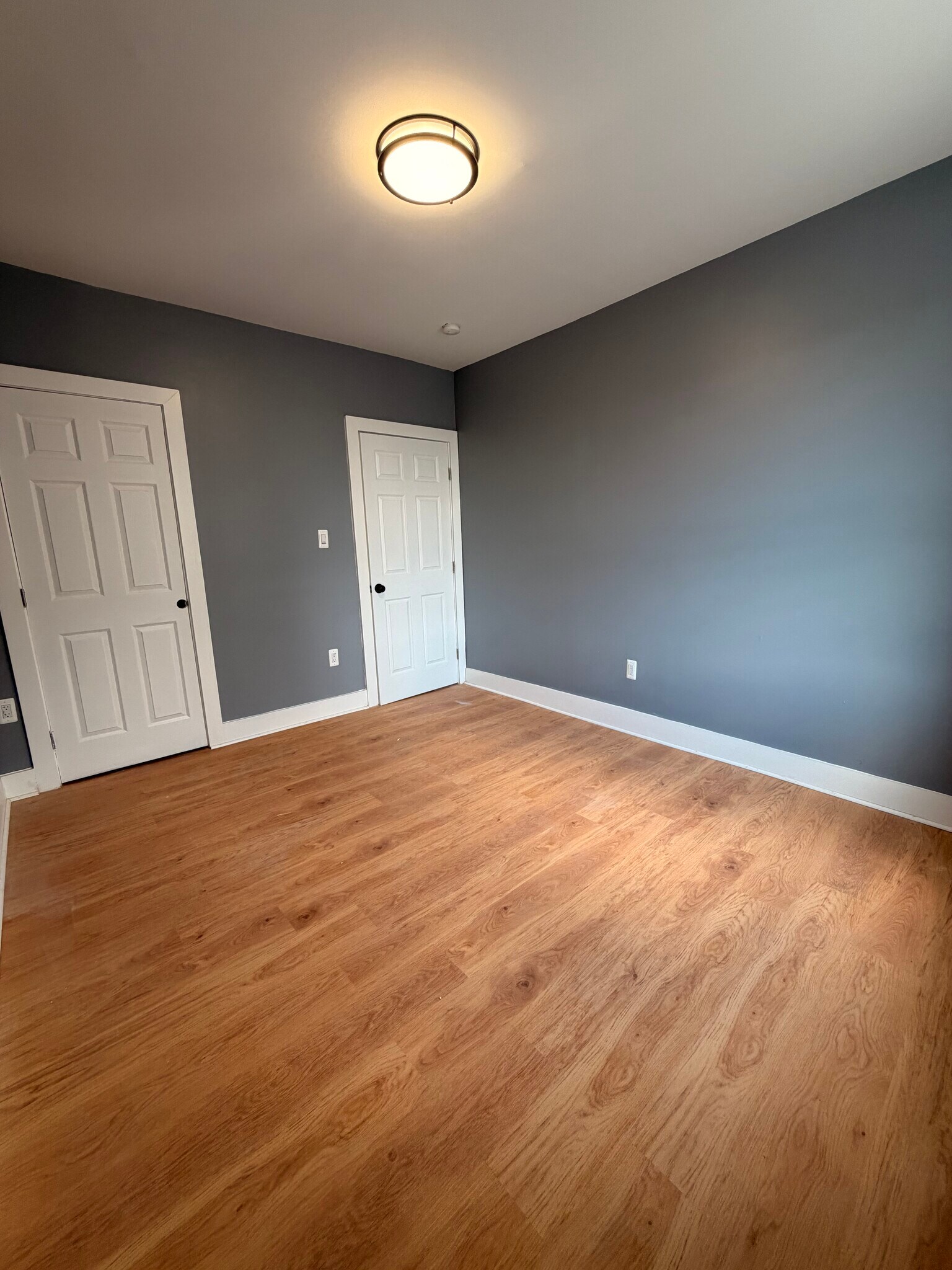 Building Photo - 1711 2nd St NE