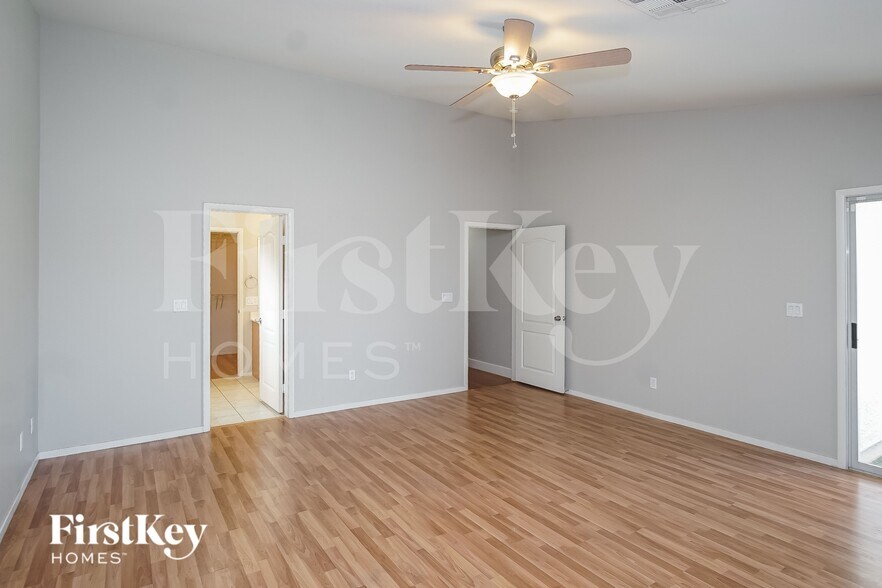 Building Photo - 5900 Kane Holly St