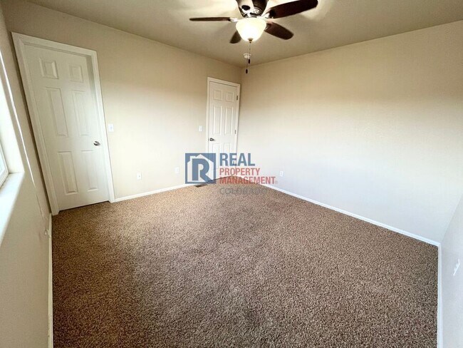 Building Photo - 10276 Deer Meadow Cir