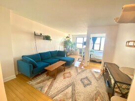 Building Photo - 500 Central Ave