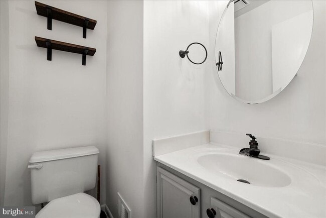 Building Photo - 8316 Linden Oaks Ct