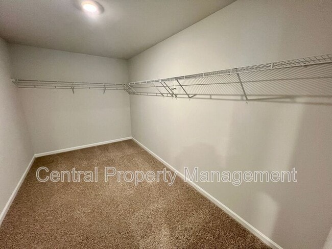 Building Photo - 458 Haddon Trl
