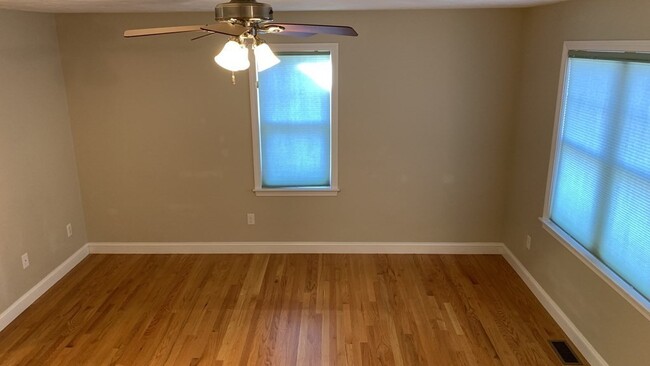 Building Photo - 500 Justin Dr