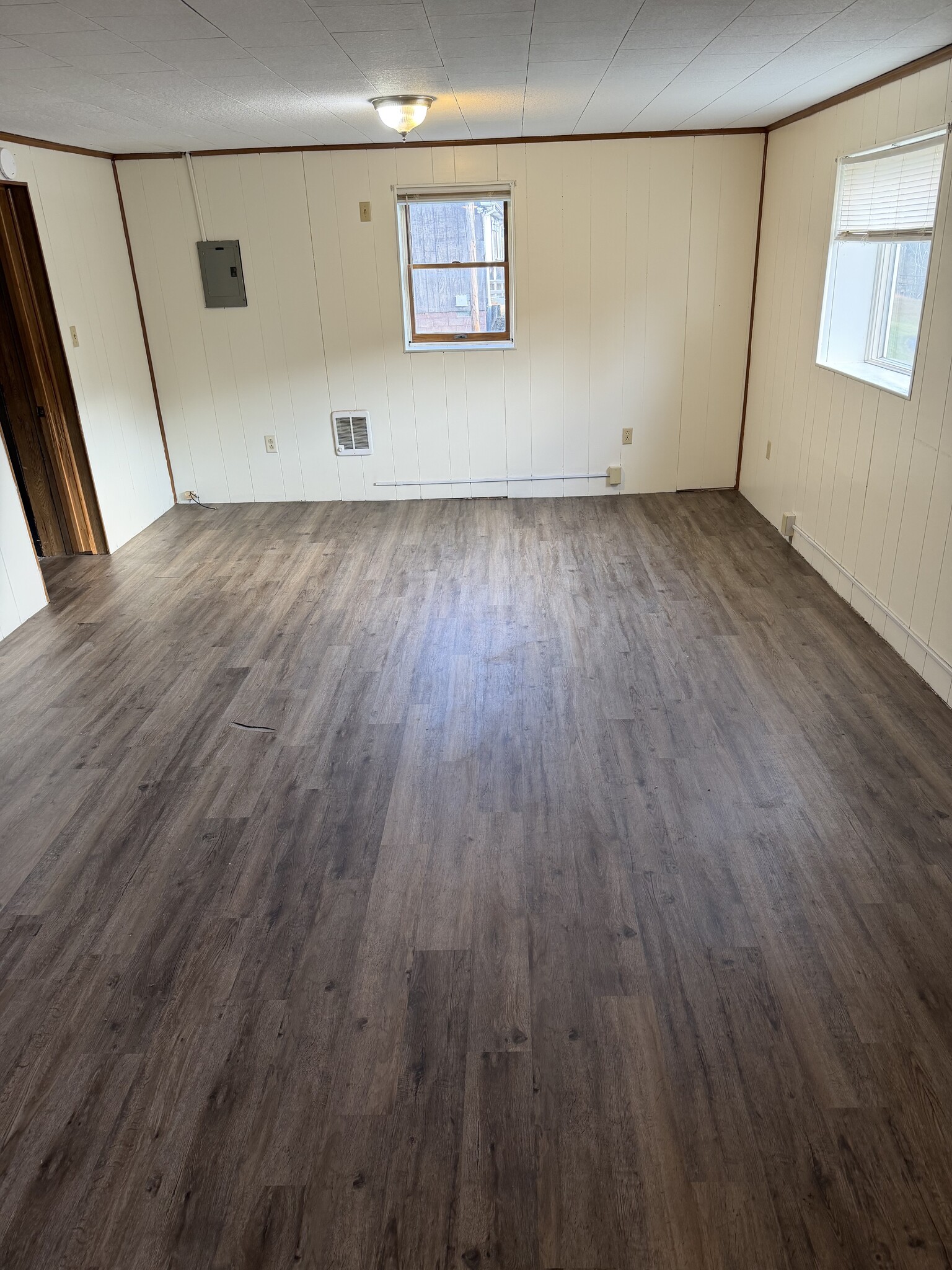 Building Photo - 717 Powell Ave