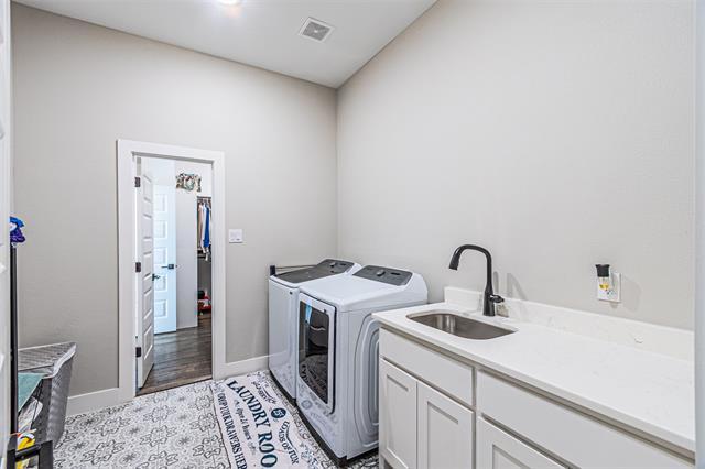 Building Photo - 204 Grace Ct