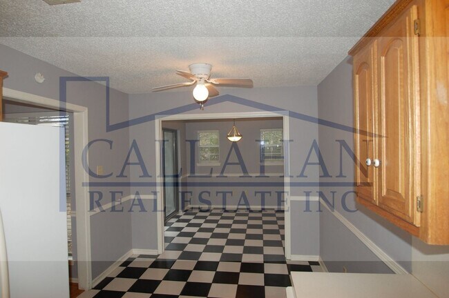 Building Photo - Sherwood 3 Bedroom Home