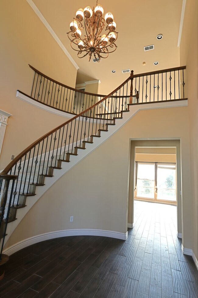 Building Photo - 5700 FM 424-