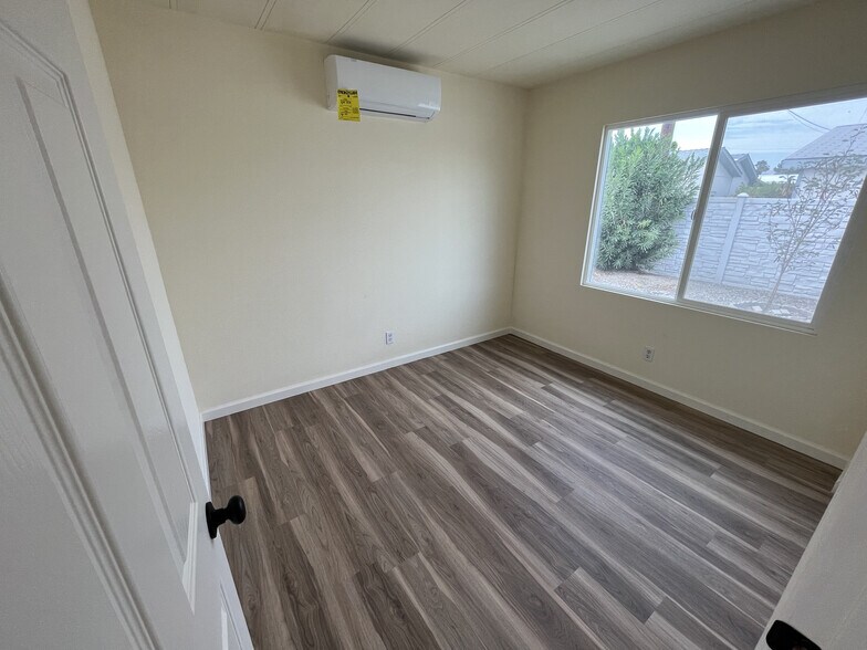 Bedroom 2 - 73210 Broadmoor Dr