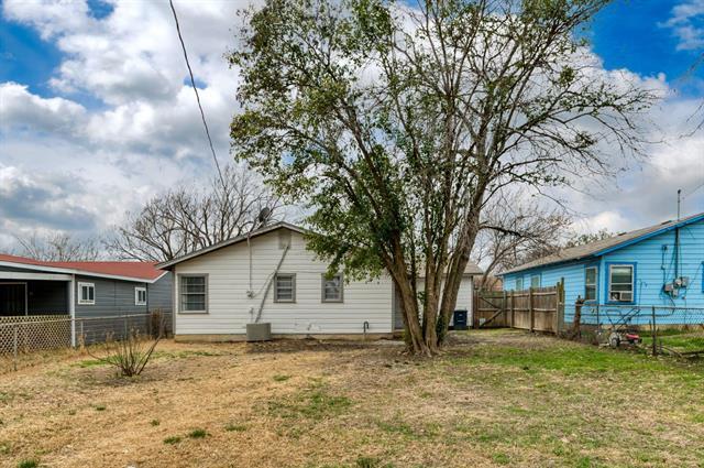 Building Photo - 3933 Stanley Ave