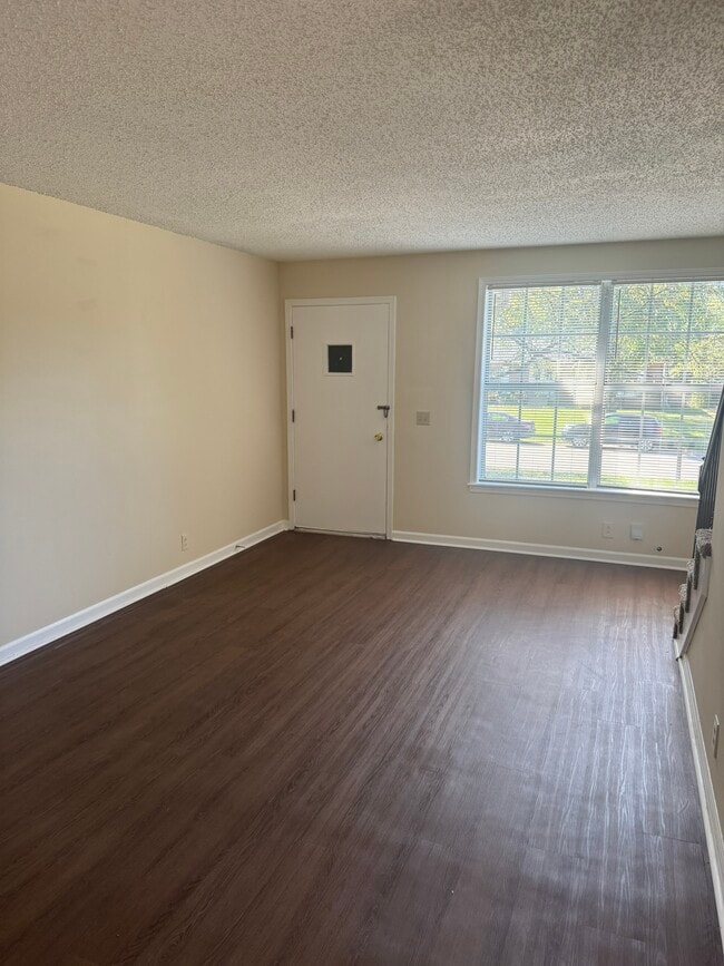 Building Photo - 7482 Harrow Dr