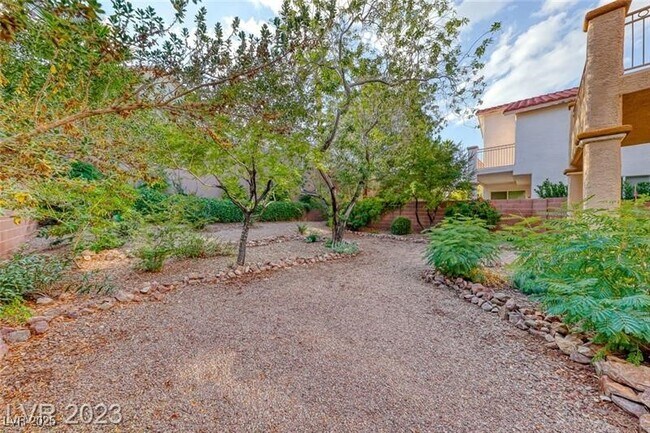 Building Photo - 183 Andada Dr