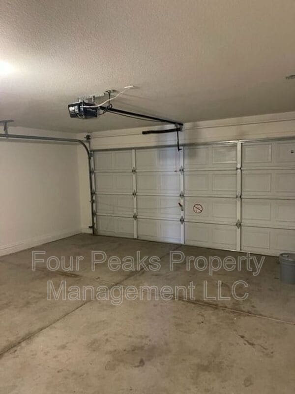 Building Photo - 11531 E Covina