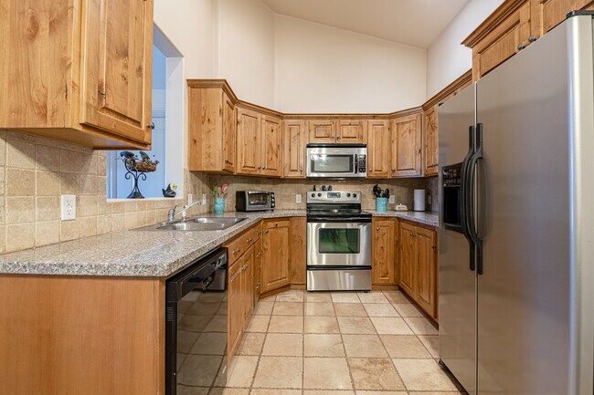 Building Photo - 358 S 550 W