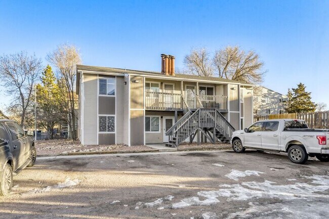 Building Photo - 1120 Mazatlan Cir