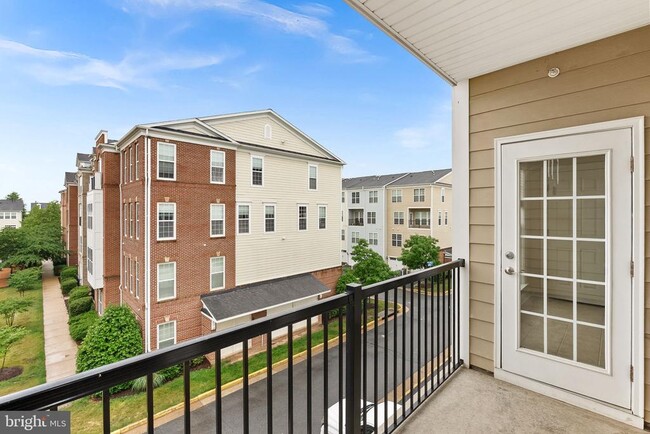 Building Photo - 42788 Lauder Terrace