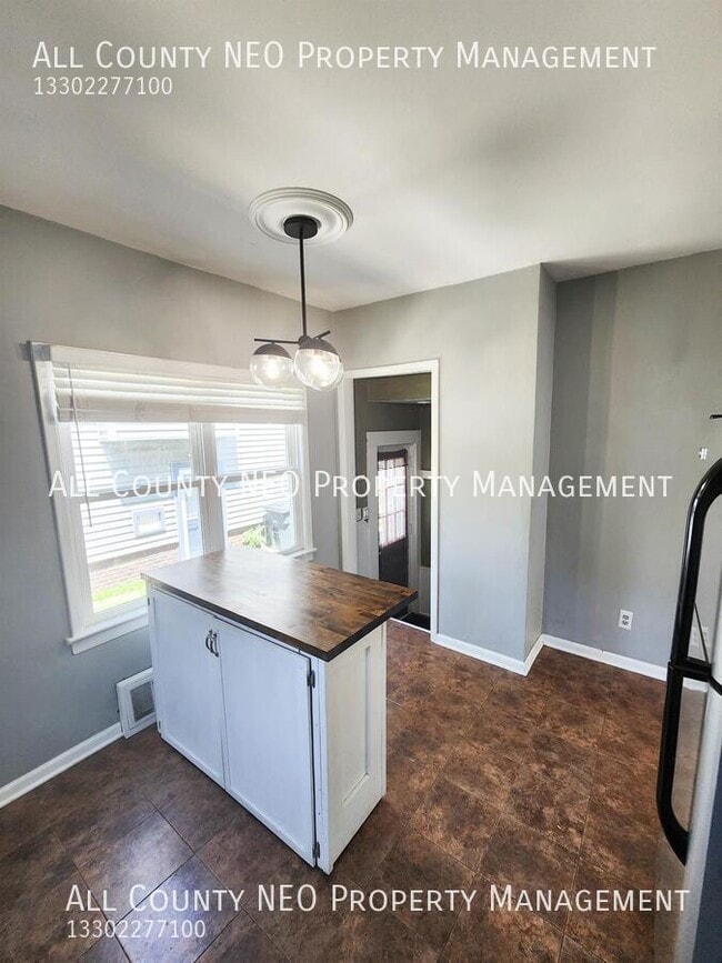 Building Photo - 1578 Olivewood Ave