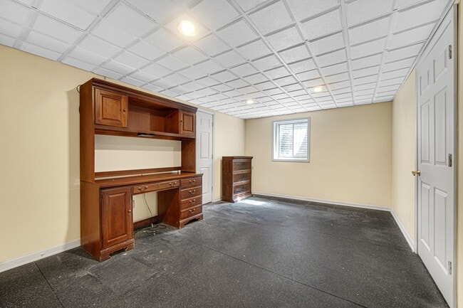 Building Photo - 10700 Churchill Dr