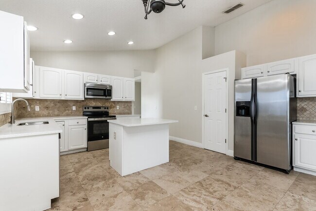 Building Photo - 2504 River Ridge Dr