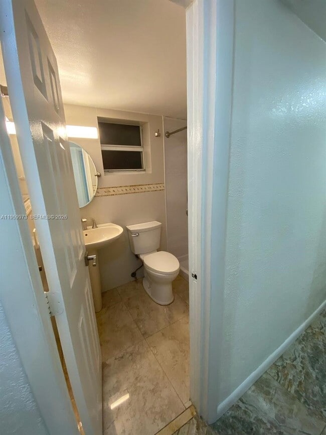 Building Photo - 820 NW 87th Ave