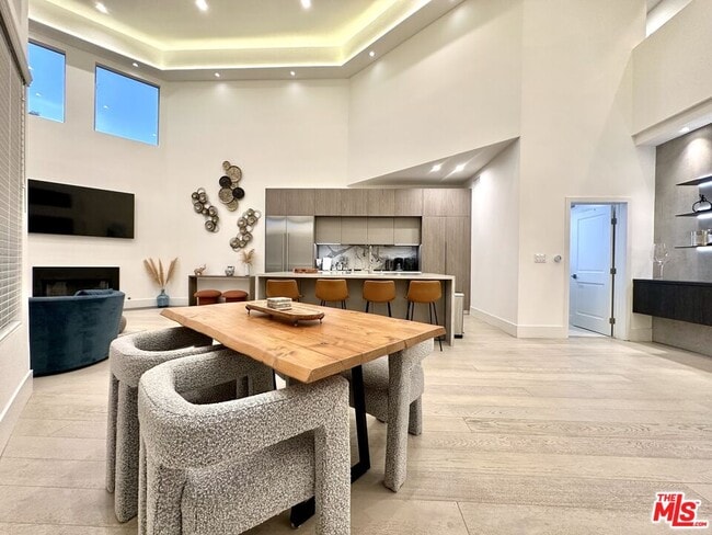 Building Photo - 822 Pacific Ave