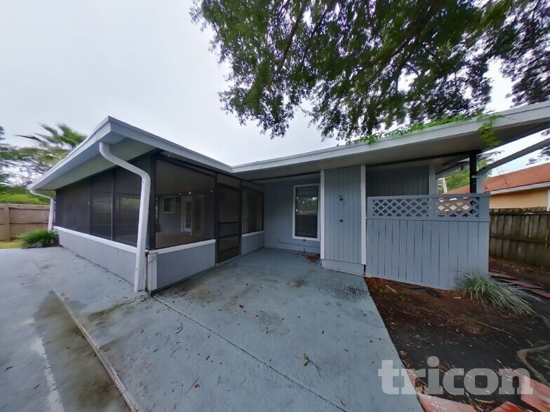 Building Photo - 4963 Beige St