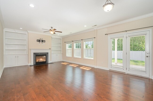 Building Photo - Gorgeous 5BR 3BA Home in Colfax