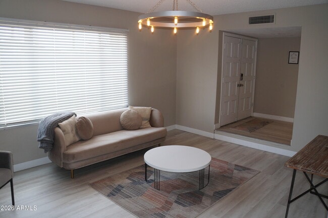 Building Photo - 1732 E Hermosa Dr