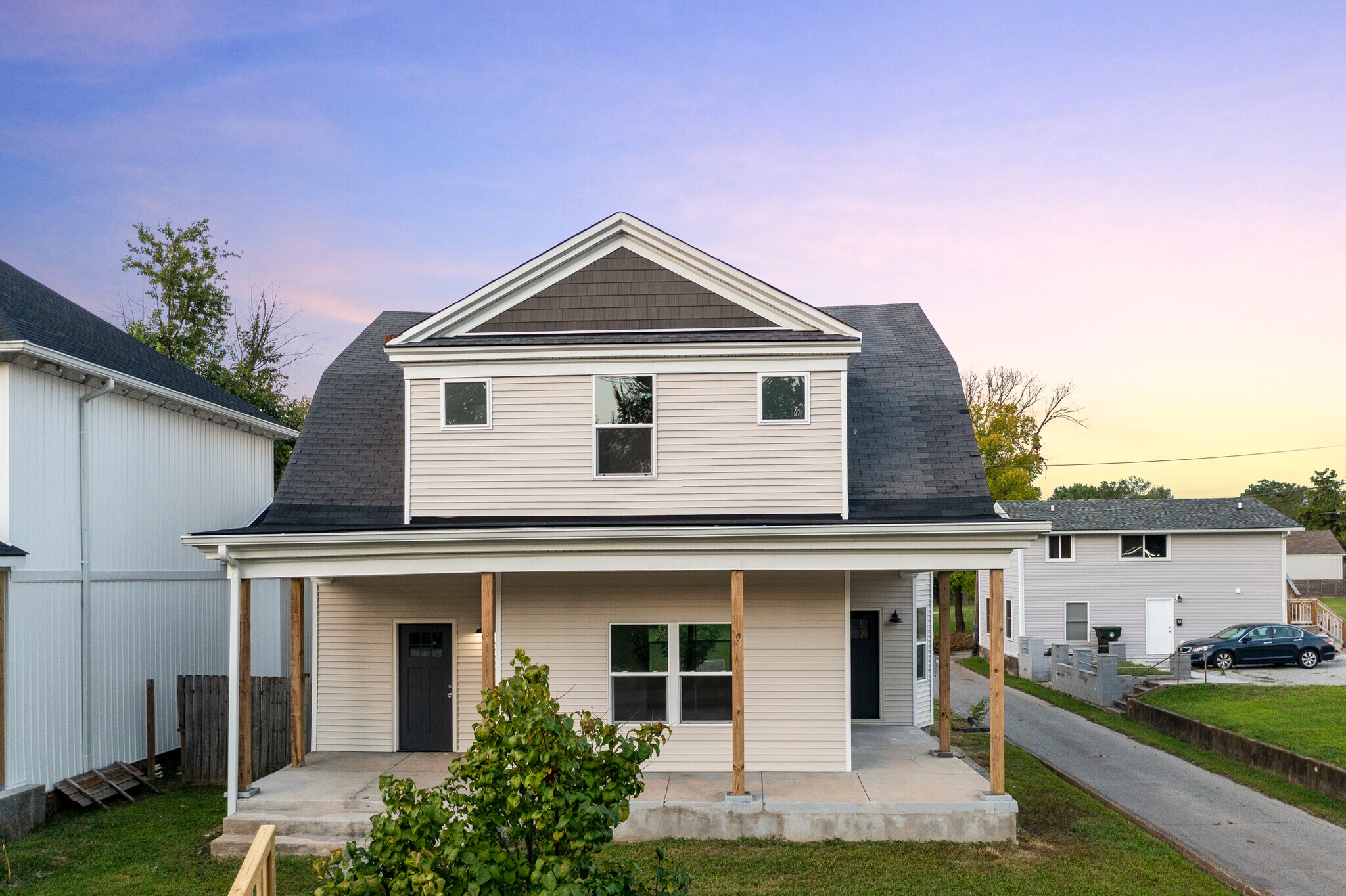 Building Photo - 614 Vincennes St