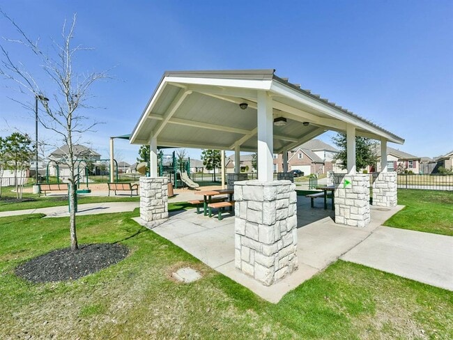 Building Photo - 16608 Foursquare Dr