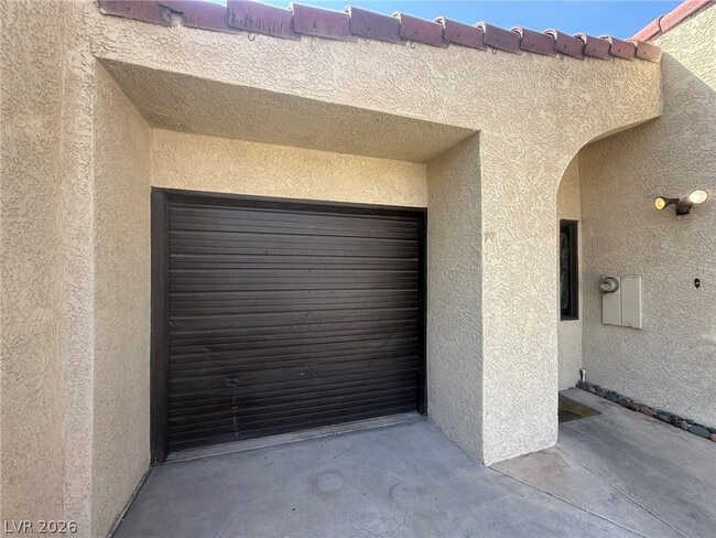 Building Photo - 5533 Wheatfield Dr