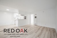 Building Photo - 211 S Ave 57