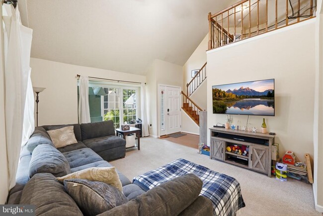 Building Photo - 4020 Blue Slate Dr