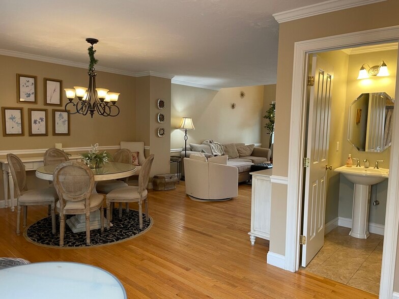 09 Dining area - 59 Providence Rd