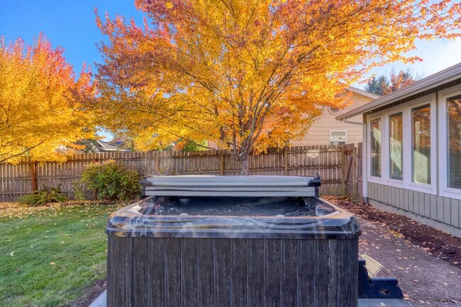 Building Photo - 353 Brightwood Ct