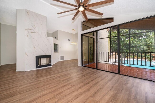 Building Photo - 1232 St Tropez Cir