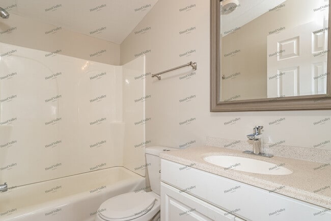 Building Photo - 147 El Jon Ln.