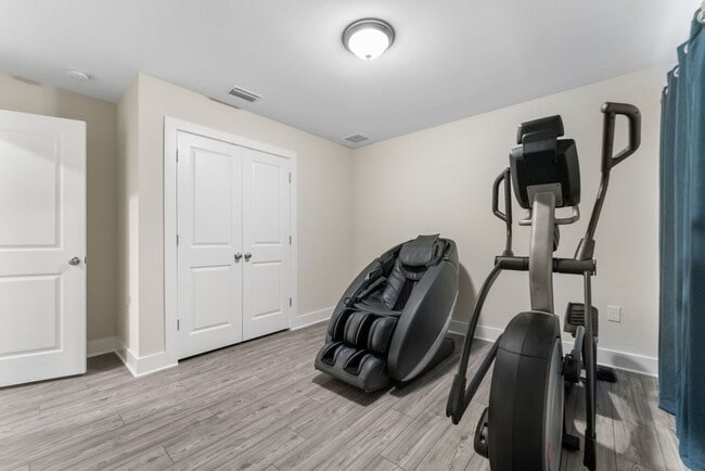 Building Photo - Beautiful Home Near Tyndall AFB