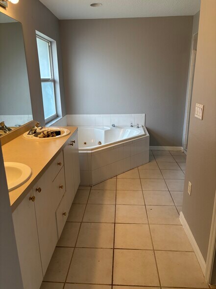 Primary Photo - 4906 23rd St E