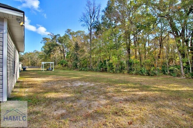 Building Photo - 741 Meloney Dr