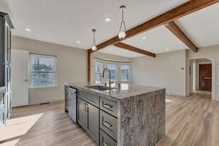 Building Photo - 2804 Adeline St